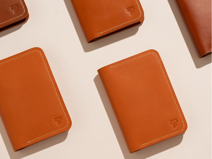 PU Leather Wallets vs Nylon Wallets Which Is Better for Private Label Brands PU Leather Wallets vs Nylon Wallets Which Is Better for Private Label Brands